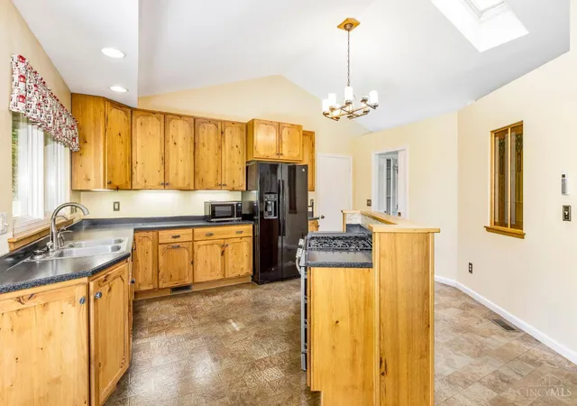 Homes for sale in Oxford, OH | 208 Mckee Ave, Oxford, OH 45056 | MLS# 1874887