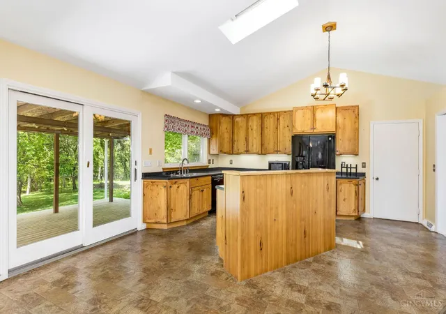 Homes for sale in Oxford, OH | 208 Mckee Ave, Oxford, OH 45056 | MLS# 1874887