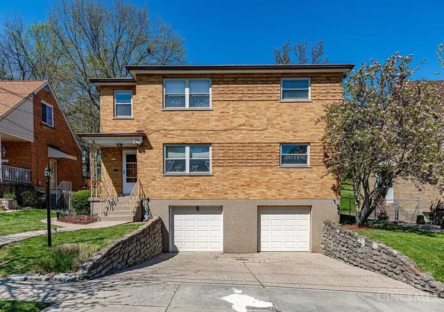 2nd image of 4760 Clevesdale Dr, Cincinnati, OH 45238 | MLS# 1874875