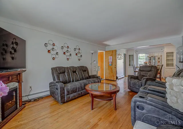 4th image of 4760 Clevesdale Dr, Cincinnati, OH 45238 | MLS# 1874875
