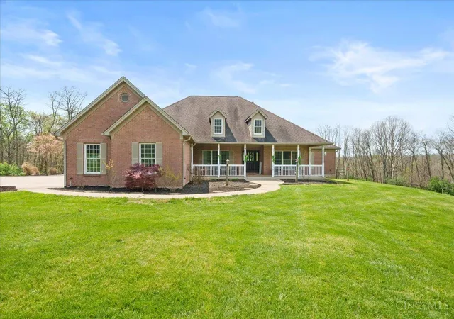 1st image of 1034 Hill Top Ln, Felicity, OH 45120 | MLS# 1874976