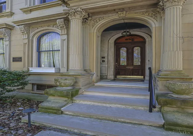 Photo 3 of Single family home for sale at 837 Dayton St, Cincinnati, OH 45214 | MLS# 1874804 | Listing updated on 2026-08-03