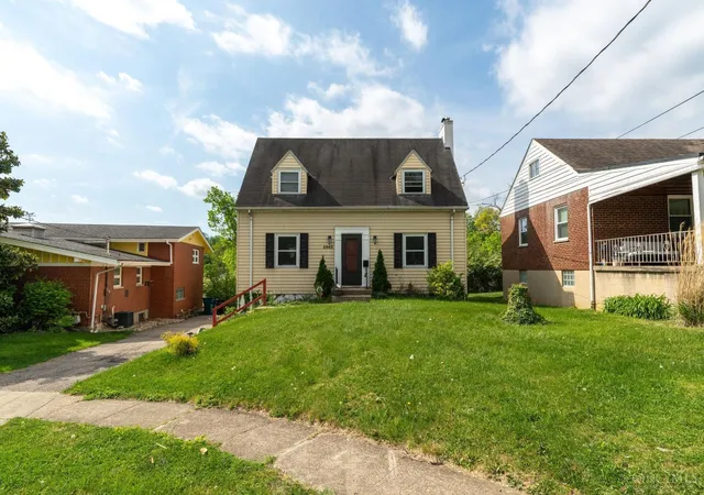 Homes for sale in Cincinnati, OH | 2885 W Tower Ave, Cincinnati, OH 45238 | MLS# 1875158