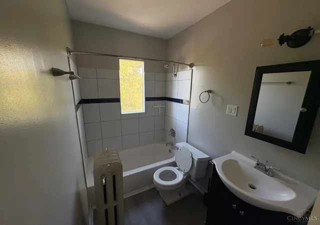 3rd image of 4237 Vine St, Cincinnati, OH 45217 | MLS# 1875012