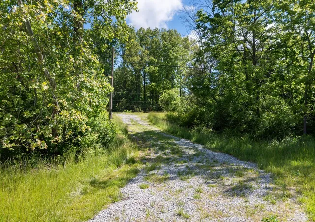 4th image of 42 Tri County Hwy, Washington Twp, OH 45171 | MLS# 1875287