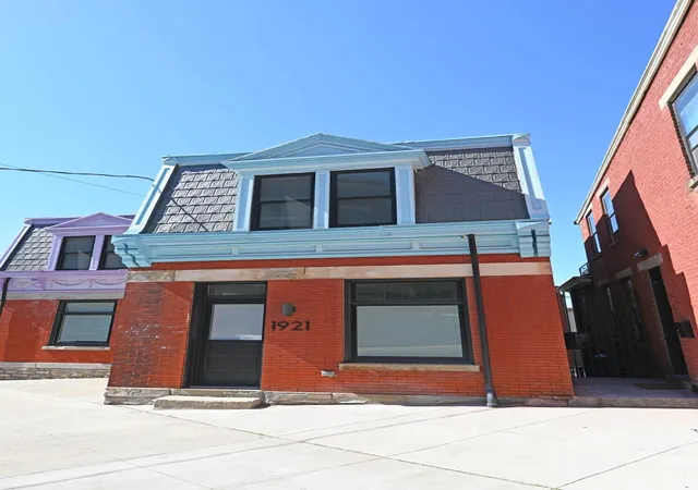 2nd image of 1921 Vine St, Cincinnati, OH 45202 | MLS# 1875420