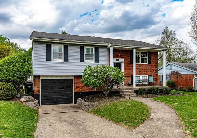Homes for sale in Oxford, OH | 422 W Chestnut, Oxford, OH 45056 | MLS# 1875484