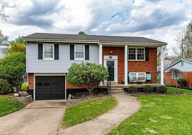 Homes for sale in Oxford, OH | 422 W Chestnut, Oxford, OH 45056 | MLS# 1875484