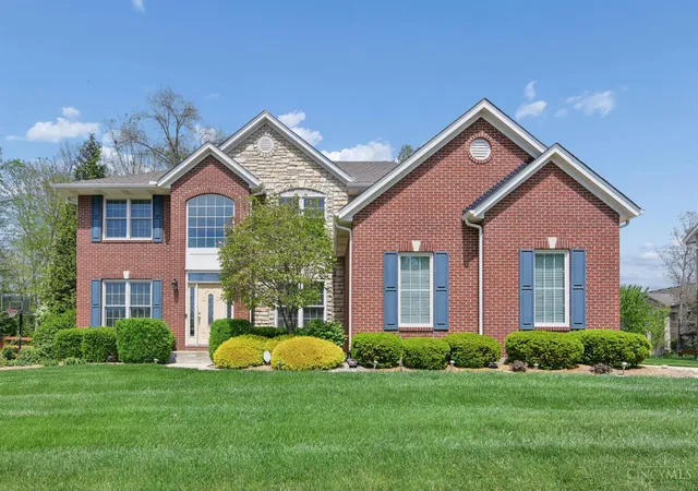 Photo 1 of Single family home for sale at 325 Eastbury Dr, Loveland, OH 45140 | MLS# 1875647 | Listing updated on 2026-08-17