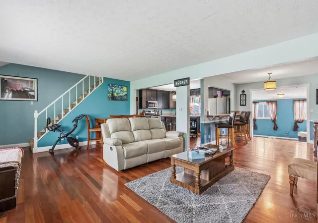 Homes for sale in Carlisle, OH | 626 W Crescent Dr, Carlisle, OH 45005 | MLS# 1875555