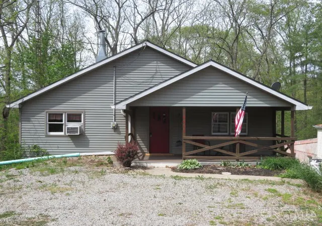 Homes for sale in Hillsboro, OH | 6946 Mountain View Dr, Hillsboro, OH 45133 | MLS# 1875382