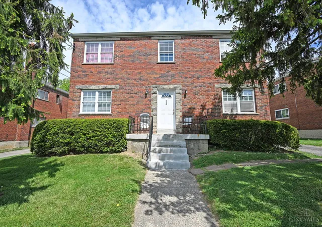 Homes for sale in Reading, OH | 620 Maple Dr, Reading, OH 45215 | MLS# 1875509