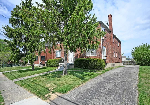 Homes for sale in Reading, OH | 620 Maple Dr, Reading, OH 45215 | MLS# 1875509