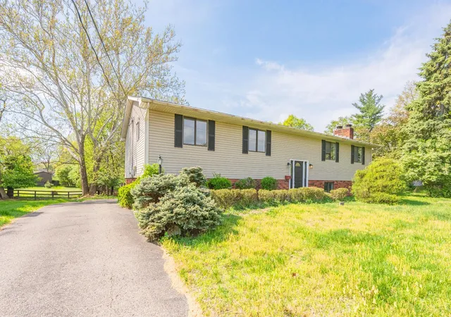 3rd image of 3647 E Galbraith Rd, Amberley, OH 45236 | MLS# 1875084