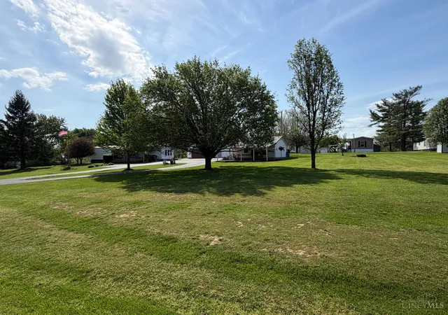 Homes for sale in Paint Twp, OH | 10818 North Shore Dr, Paint Twp, OH 45133 | MLS# 1875709