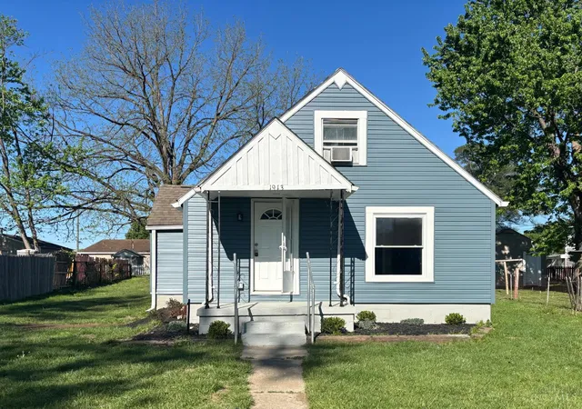 Photo 1 of Single family home for sale at 1913 Saint Clair St, Hamilton, OH 45011 | MLS# 1875989 | Listing updated on 2026-10-13