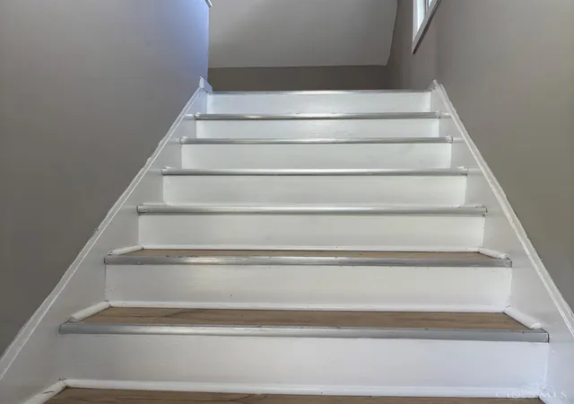 Photo 3 of Single family home for sale at 1913 Saint Clair St, Hamilton, OH 45011 | MLS# 1875989 | Listing updated on 2026-10-13