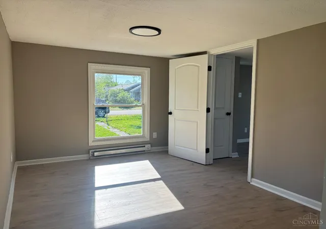 Photo 4 of Single family home for sale at 1913 Saint Clair St, Hamilton, OH 45011 | MLS# 1875989 | Listing updated on 2026-10-13