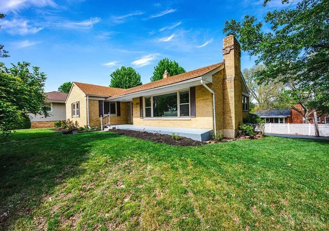 1st image of 900 Highland Ave, Hamilton, OH 45013 | MLS# 1876091