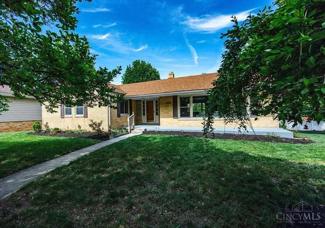 2nd image of 900 Highland Ave, Hamilton, OH 45013 | MLS# 1876091