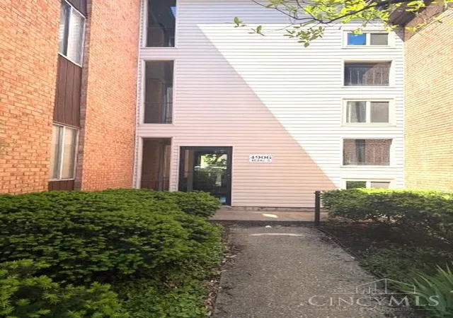 1st image of 4906 Chalet Dr #4, St Bernard, OH 45217 | MLS# 1876235