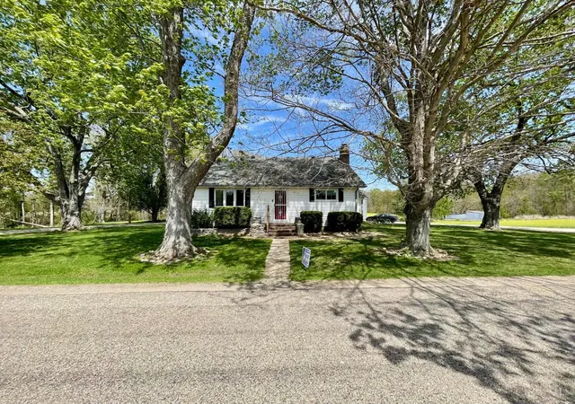 1st image of 18049 Stone Church Rd, Laurel, IN 47024 | MLS# 1876375