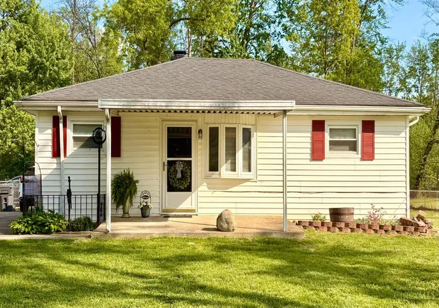 Homes for sale in Goshen Twp, OH | 1811 Lois Ln, Goshen Twp, OH 45122 | MLS# 1876581