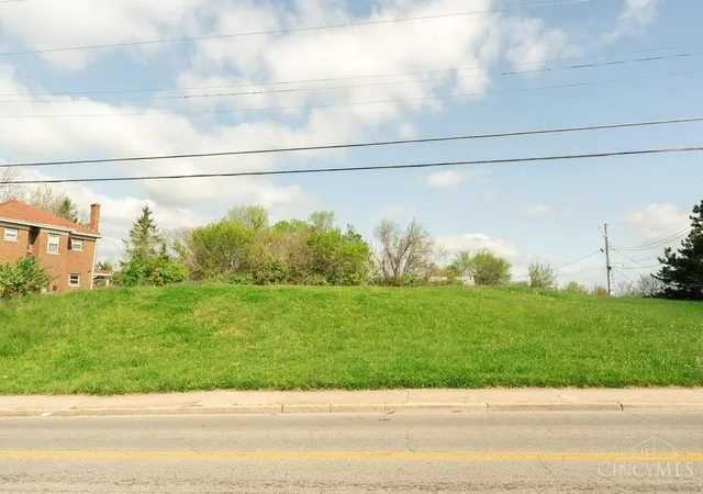 Photo 3 of Land for sale at 38 Clinton Springs Ave, Cincinnati, OH 45217 | MLS# 1874367 | Listing updated on 2026-07-15