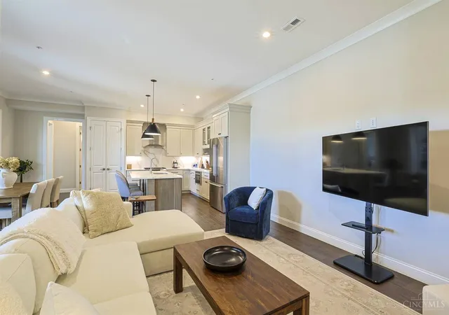 5th image of 230 Vintage Club Dr #103, Montgomery, OH 45249 | MLS# 1876704