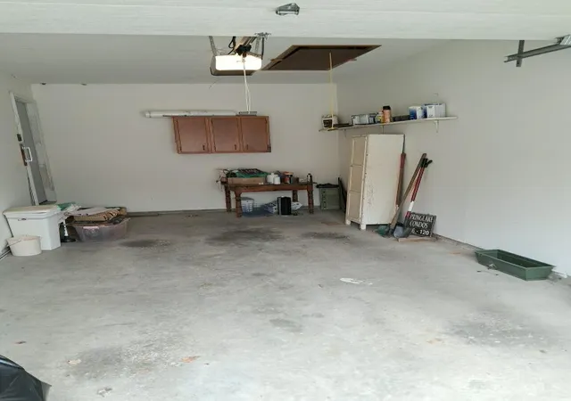 Homes for sale in Hillsboro, OH | 116 Springlake Avenue, Hillsboro, OH 45133 | Houzeo