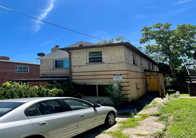 3rd image of 1409 Yarmouth Ave, Cincinnati, OH 45237 | MLS# 1876229