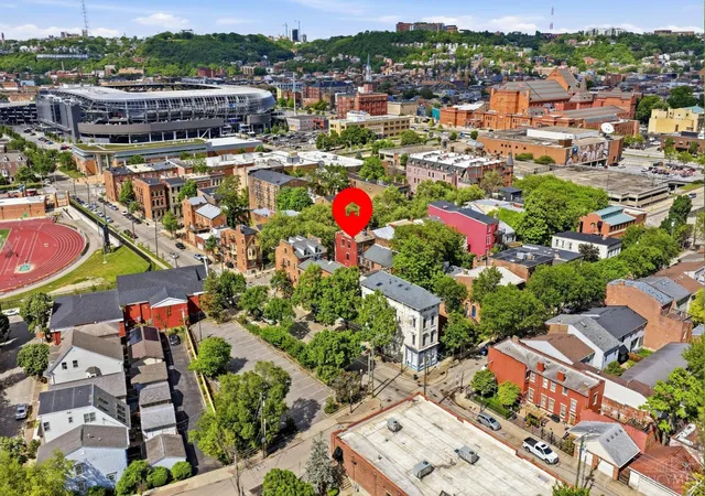 Homes for sale in Cincinnati, OH | 433 Clark St, Cincinnati, OH 45203