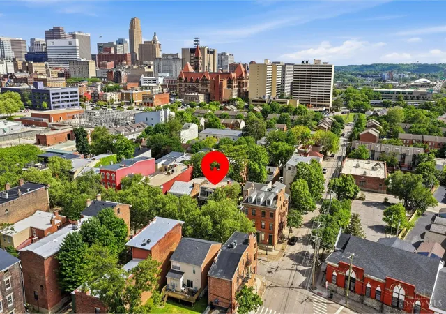 Homes for sale in Cincinnati, OH | 433 Clark St, Cincinnati, OH 45203