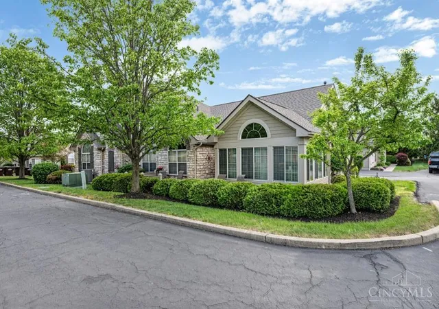 3rd image of 1434 Cotswold, Hamilton, OH 45013