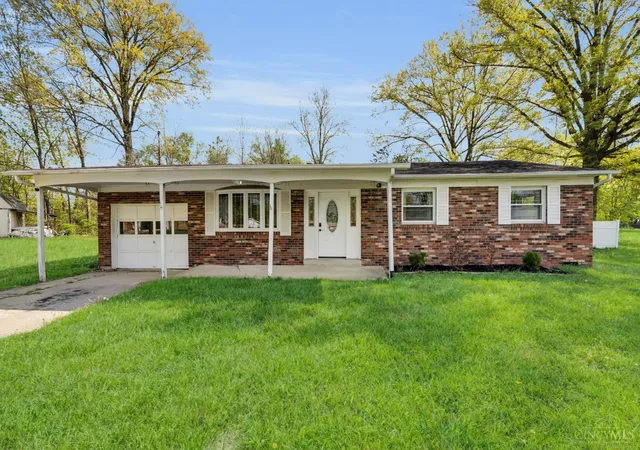 Photo 1 of Sale Pending at 4488 Glen Willow Dr, Batavia, OH 45103 | MLS# 1876983 | Listing updated on 2026-09-08