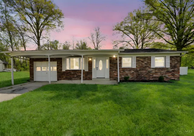 Photo 2 of Sale Pending at 4488 Glen Willow Dr, Batavia, OH 45103 | MLS# 1876983 | Listing updated on 2026-09-08