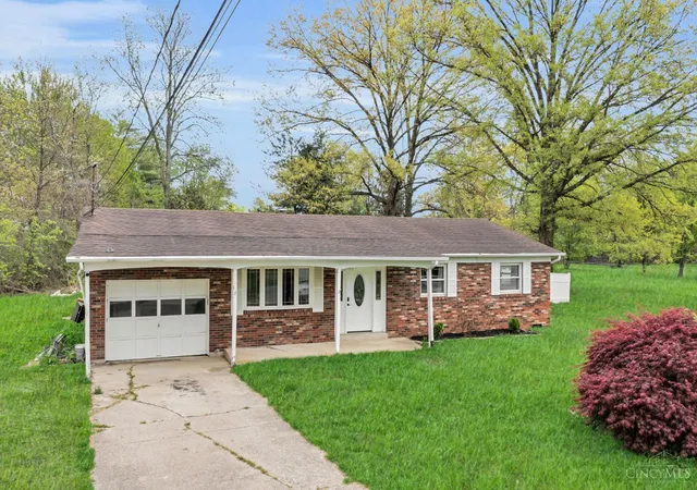Photo 2 of Sale Pending at 4488 Glen Willow Dr, Batavia, OH 45103 | MLS# 1876983 | Listing updated on 2026-09-08