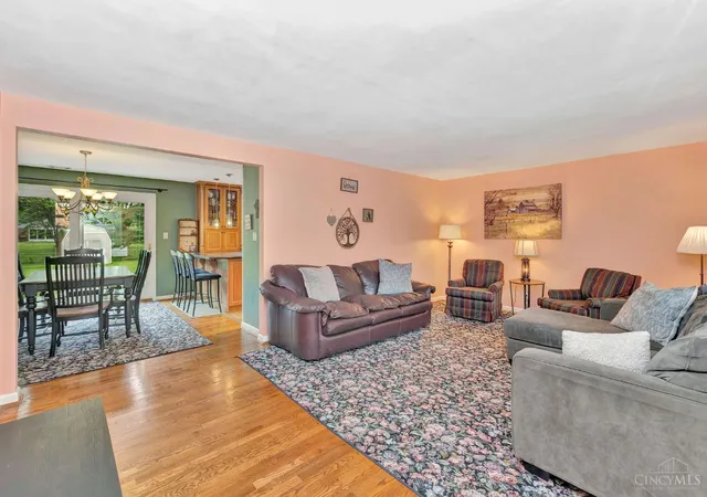 5th image of 208 Furbee Dr, Mason, OH 45040 | MLS# 1876913