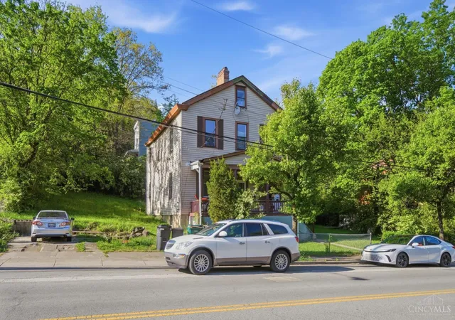 4th image of 1743 Baltimore Ave, Cincinnati, OH 45225