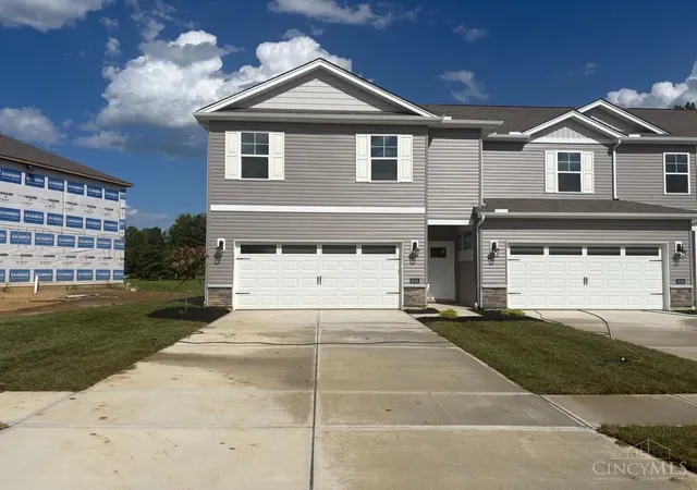Photo 1 of Townhouse for sale at 4042 Willow Grv Dr, Loveland, OH 45140 | MLS# 1877130 | Listing updated on 2026-09-09