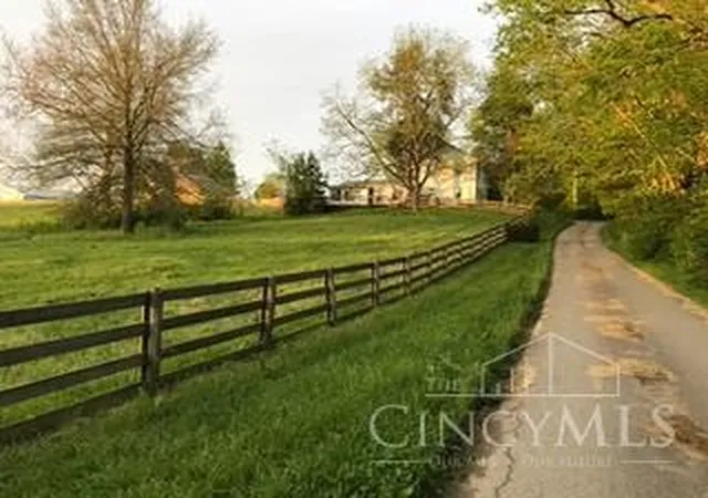 2nd image of 2920 Minton Rd, Hamilton, OH 45013 | MLS# 1876967