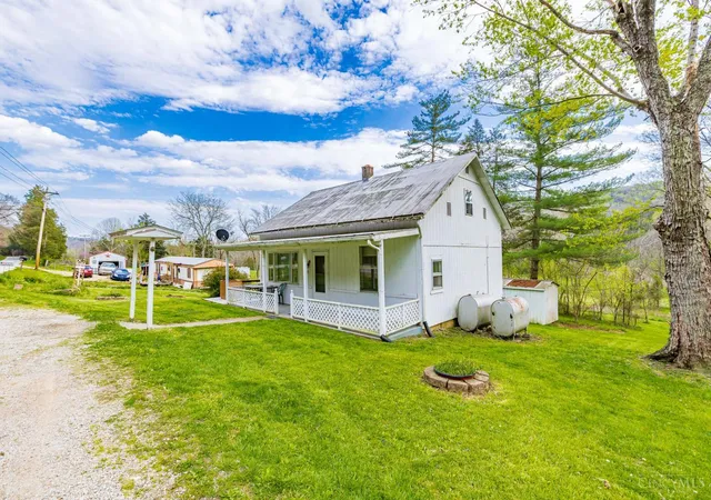 Homes for sale in Monroe Twp, OH | 1919 Beasley Fork Rd, Monroe Twp, OH 45693 | MLS# 1877174
