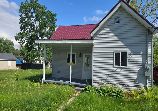 Photo 4 of Sale Pending at 131 Carr St, Blanchester, OH 45107 | MLS# 1877293 | Listing updated on 2026-08-17
