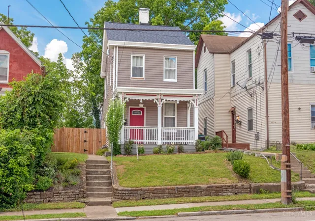 Homes for sale in Cincinnati, OH | 4211 Kirby Ave, Cincinnati, OH 45223 | MLS# 1877302