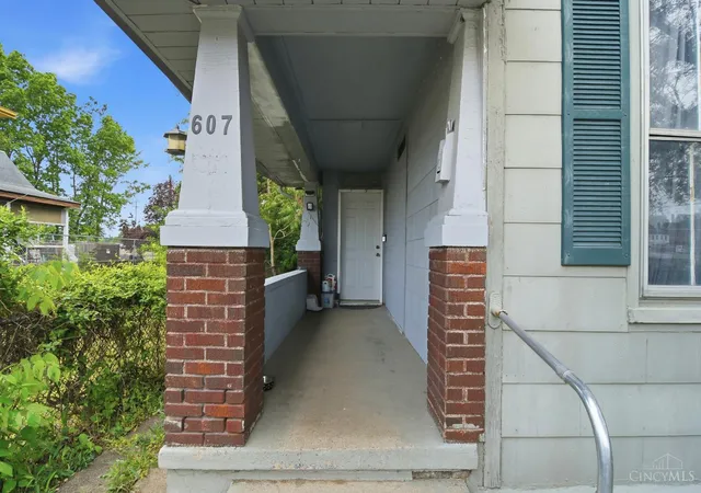 Homes for sale in Hamilton, OH | 607 S 8Th St, Hamilton, OH 45011 | MLS# 1877213