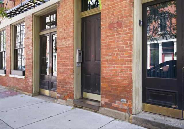 2nd image of 111 E Thirteenth St, Cincinnati, OH 45202