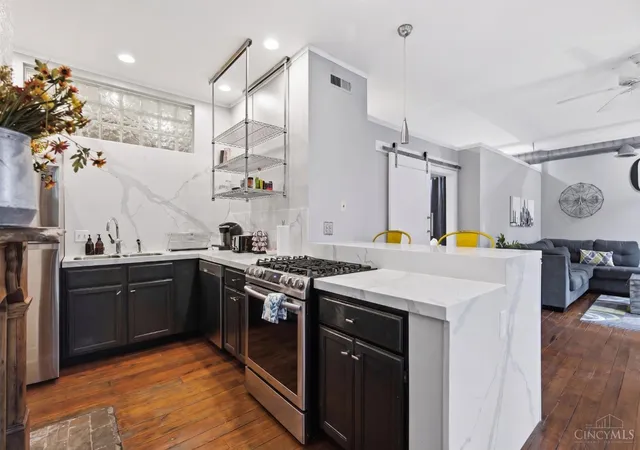 4th image of 111 E Thirteenth St #1, Cincinnati, OH 45202 | MLS# 1877317