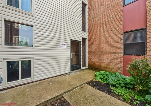 Homes for sale in Cincinnati, OH | 4808 Chalet Dr #1106, Cincinnati, OH 45217 | MLS# 1877252