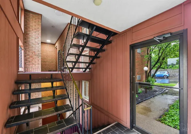 Homes for sale in Cincinnati, OH | 4808 Chalet Dr #1106, Cincinnati, OH 45217 | MLS# 1877252