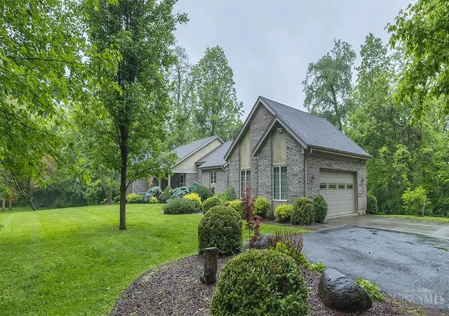 Photo 1 of Sale Pending at 10960 Gosling Rd, Cincinnati, OH 45252 | MLS# 1877426 | Listing updated on 2026-08-28
